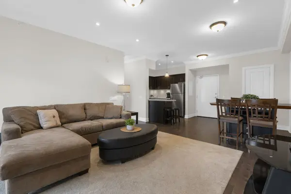 306 Essa RD #407, Barrie, ON L9J 0H5