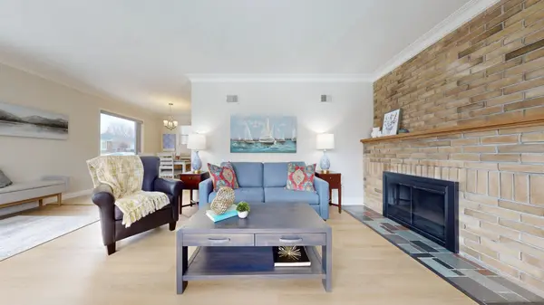 9 Ludlow AVE, Toronto W07, ON M8Z 3S7