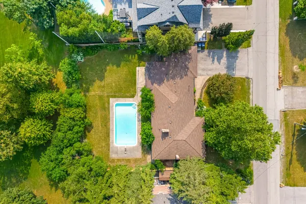 55 Bywood DR, Toronto W08, ON M9A 1M1