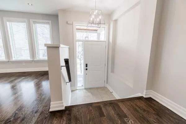 217A Aldercrest RD, Toronto W06, ON M8W 4J5