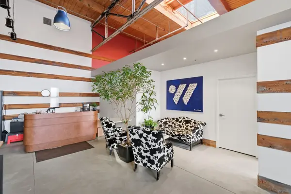 96 Mowat AVE #Ground Floor & 2nd Floor, Toronto W01, ON M6K 3M1