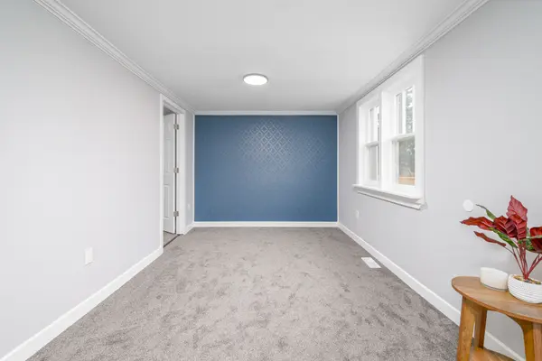 46 Young ST, Hastings Highlands, ON K0L 2S0