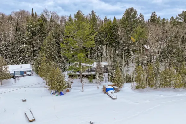 1129 LAKESHORE RD, Highlands East, ON K0M 1R0