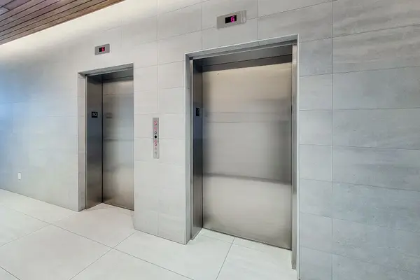 2750 King ST E #102, Hamilton, ON L8G 0B8