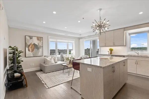 245 Grey Silo RD #302, Waterloo, ON N2K 0G6