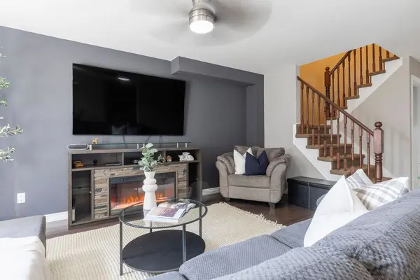 16 Avatar PL, Hamilton, ON L0R 1W0