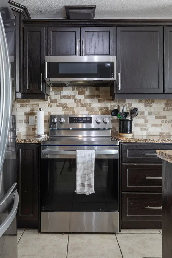 16 Avatar PL, Hamilton, ON L0R 1W0