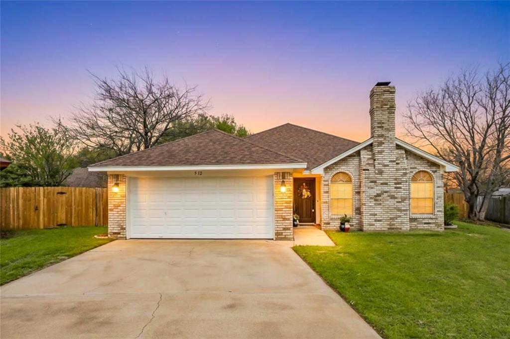 512 Oak Ridge Court, Crowley, TX 76036
