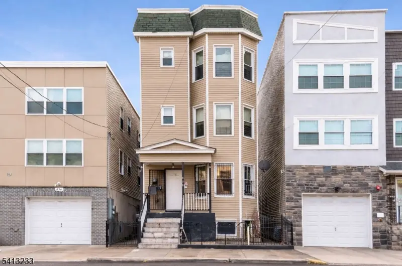 472 S 16Th St, Newark City, NJ 07103