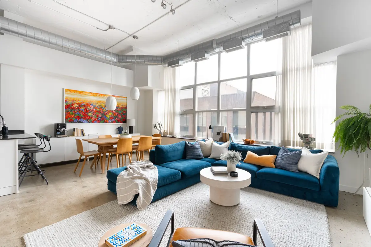 155 Dalhousie ST #942, Toronto C08, ON M5B 2P7