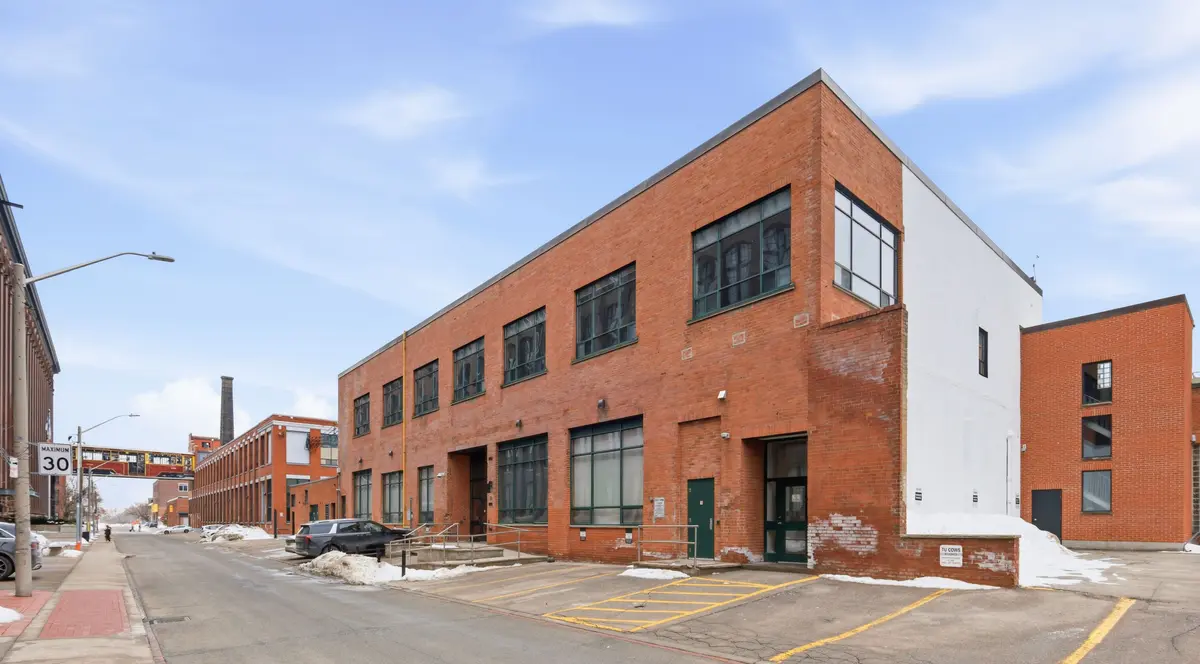 96 Mowat AVE #2nd Floor, Toronto W01, ON M6K 3M1