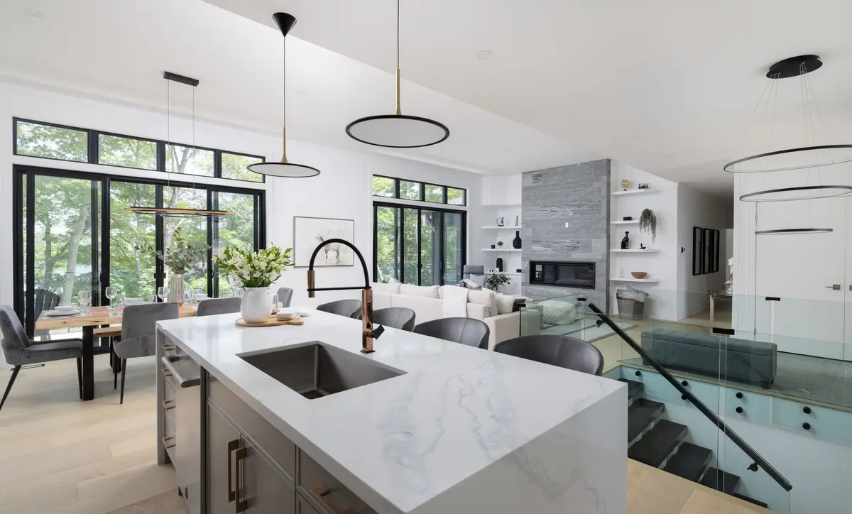 22 LONG AND WINDING RD, Seguin, ON P2A 2W8