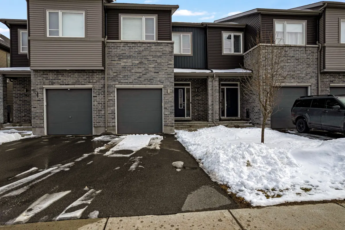 78 Stokes DR, Carleton Place, ON K7C 0J7