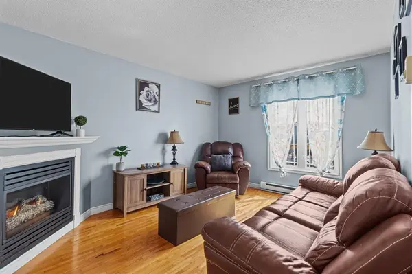 37 Nash Crescent, Mount Pearl, NL A1N 3G6