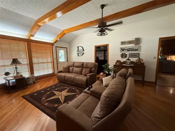 908 N Austin, Comanche, TX 76442