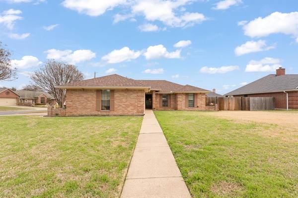 551 Sandgate Drive,  Burleson,  TX 76028