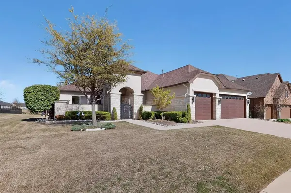 8708 Crestview Drive, Denton, TX 76207