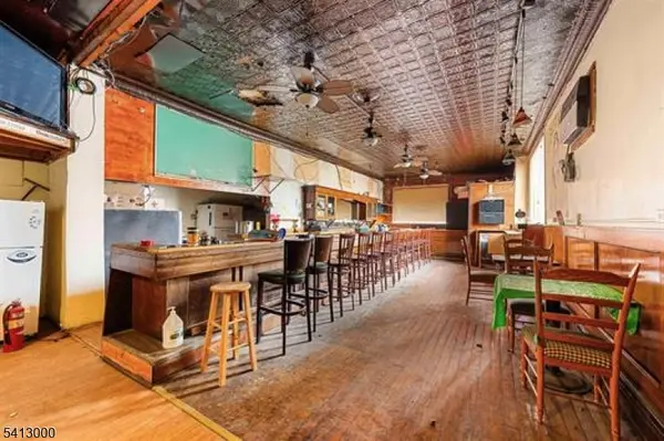 378 Avenue C, Bayonne City, NJ 07002