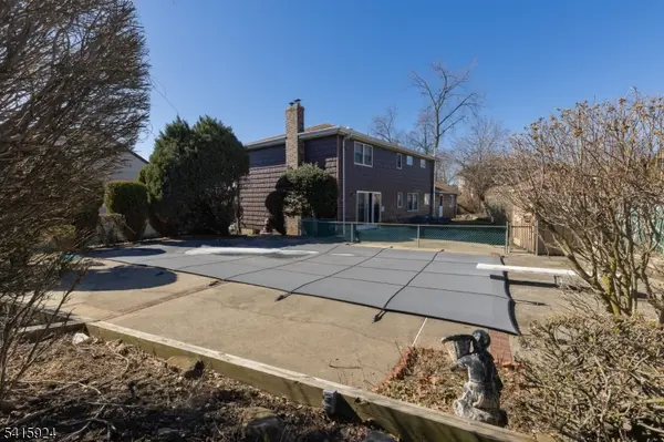 23 Carr Pl, Totowa Boro, NJ 07512