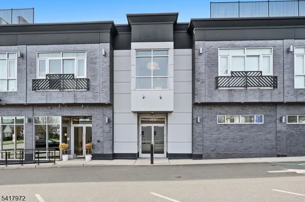 271 Millburn Ave #2D, Millburn Twp., NJ 07041