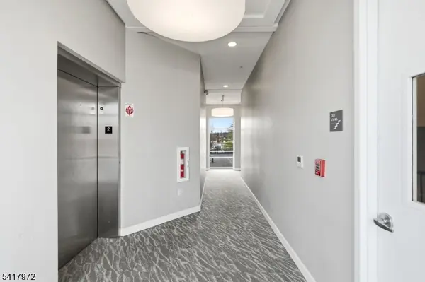 271 Millburn Ave #2D, Millburn Twp., NJ 07041