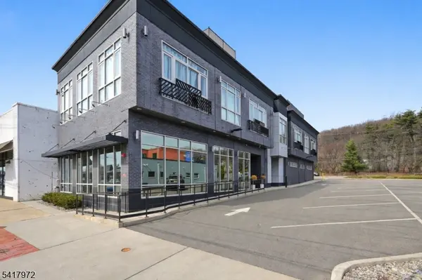 271 Millburn Ave #2D, Millburn Twp., NJ 07041