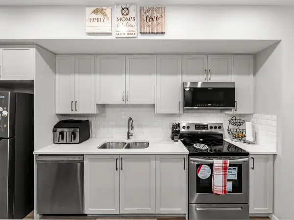 410 Copperstone MNR SE, Calgary, AB T2Z 5G3