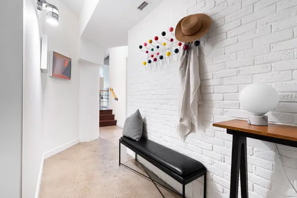 155 Dalhousie ST #942, Toronto C08, ON M5B 2P7