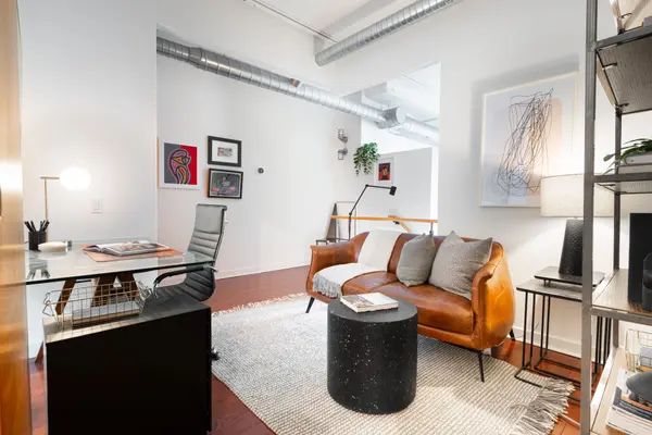 155 Dalhousie ST #942, Toronto C08, ON M5B 2P7