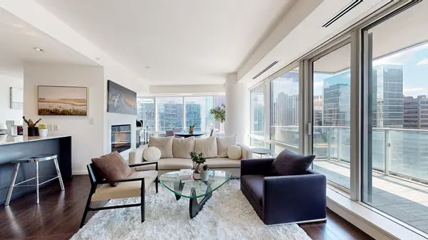 180 University AVE #2909, Toronto C01, ON M5H 0A2