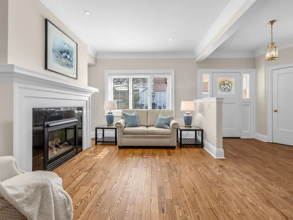 112 Rose Park DR, Toronto C09, ON M4T 1R5