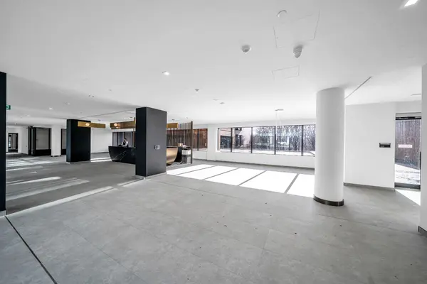 1 Quarrington LN #2401, Toronto C13, ON M3C 0S4