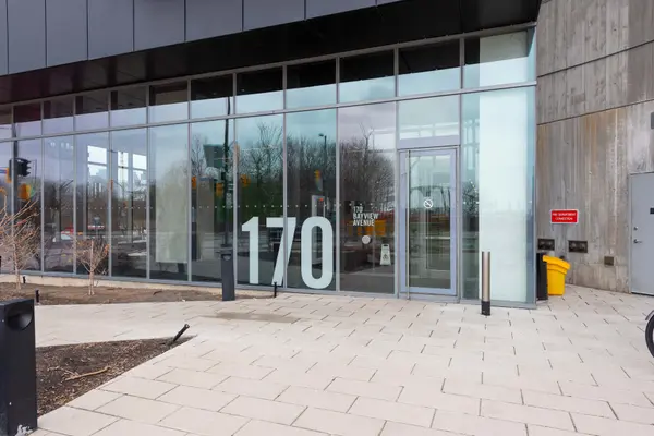 170 Bayview AVE #711, Toronto C08, ON M5A 0M4