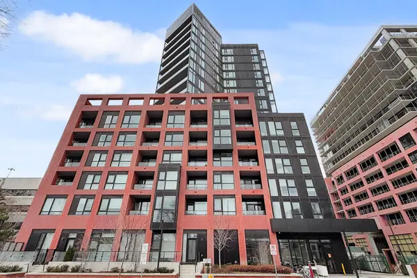 8 Tippett RD #631, Toronto C06, ON M3H 0E7