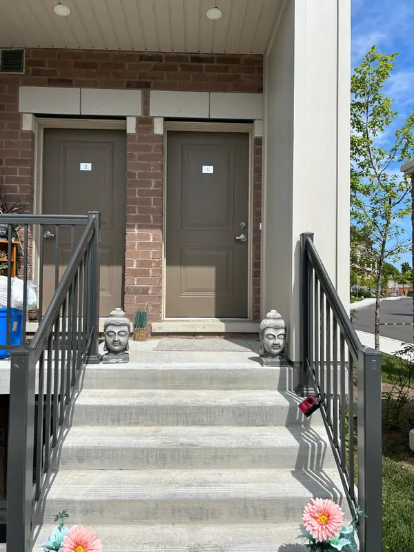 490 Beresford PATH #1, Oshawa, ON L1H 0B2