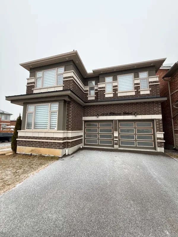 2455 Hibiscus DR, Pickering, ON L1X 0H1