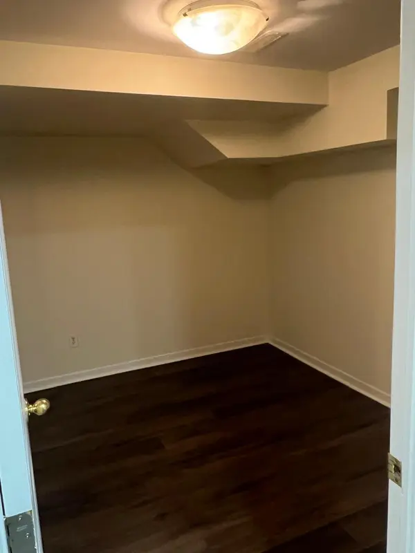 14 Griffiths DR #Lower, Ajax, ON L1T 3J3