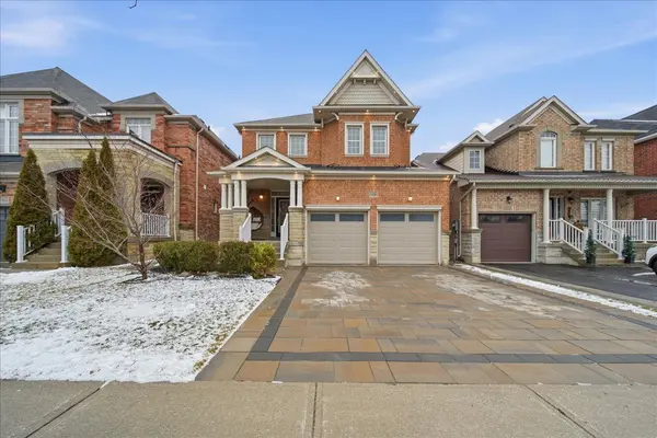 158 Downy Emerald DR, Bradford West Gwillimbury, ON L3Z 0E6