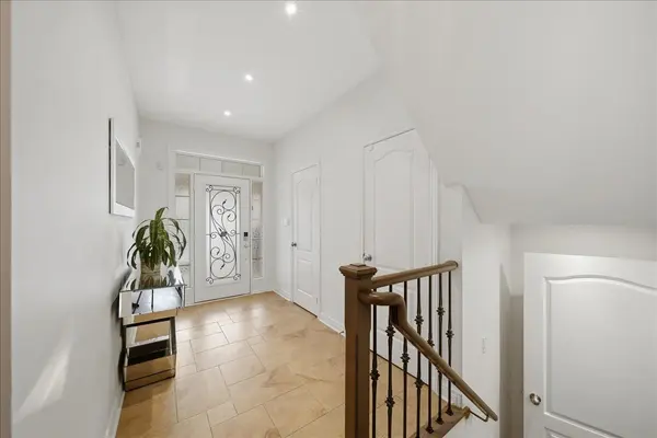 158 Downy Emerald DR, Bradford West Gwillimbury, ON L3Z 0E6