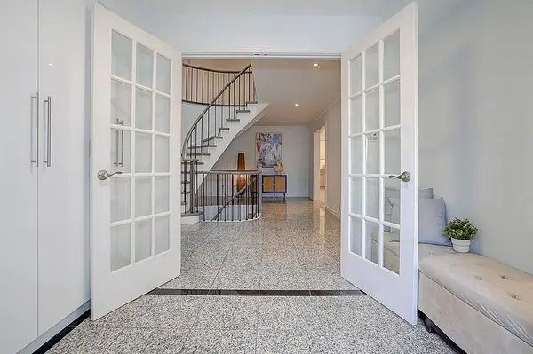 10 Melchior CRES, Markham, ON L3R 8Z6