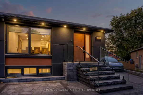 61 Marlin CT, Newmarket, ON L3Y 2W7