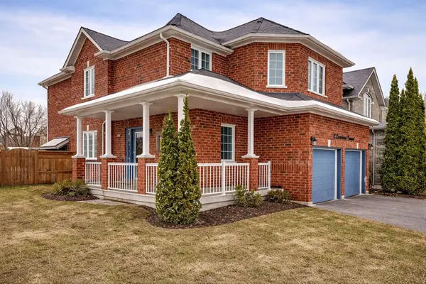 2 Laurelbank CRES, Georgina, ON L4P 4H6