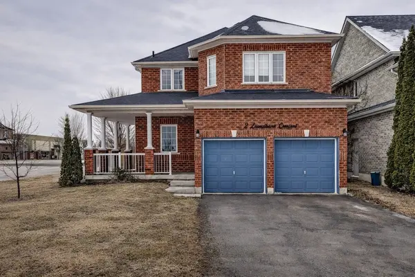 2 Laurelbank CRES, Georgina, ON L4P 4H6