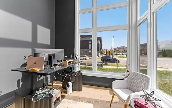 88 Cosford ST, Aurora, ON L4G 0G6