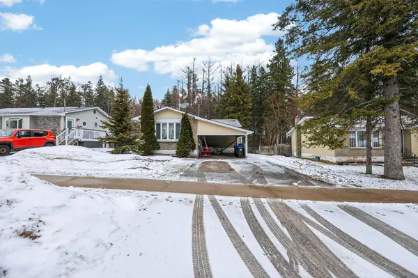 575 Simcoe AVE, Tay, ON L0K 1R0