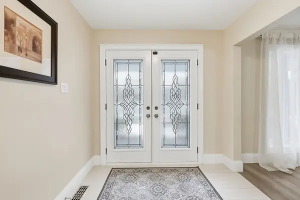 273 Bryant CRES, Burlington, ON L7L 4Z1