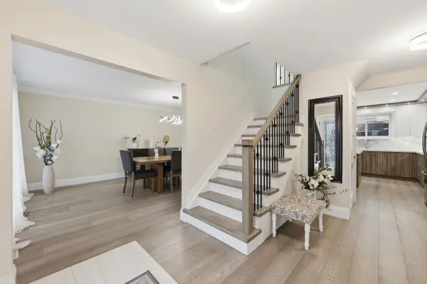 273 Bryant CRES, Burlington, ON L7L 4Z1