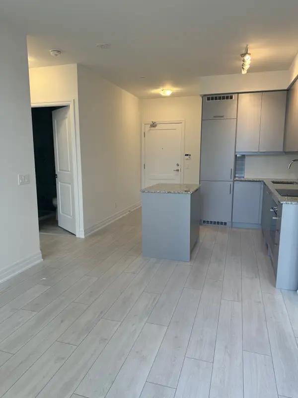 30 Elm DR W #2001, Mississauga, ON L5B 0N6