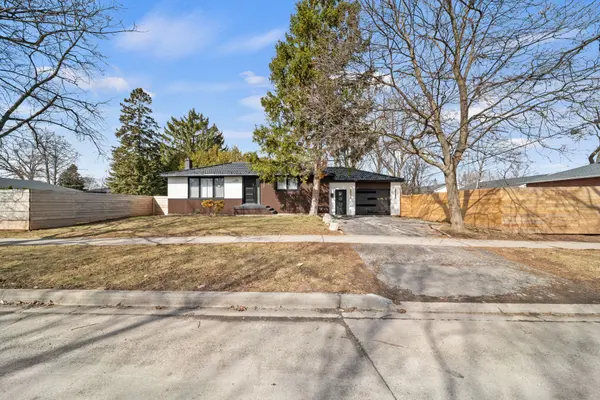 5361 Bromley RD, Burlington, ON L7L 3G6