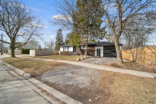 5361 Bromley RD, Burlington, ON L7L 3G6
